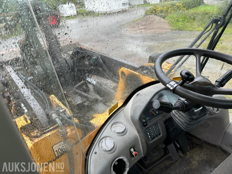 Wheel loader 2011 VOLVO L120F HJULLASTER MED SKUFFE - 14908 TIMER - SERTIFISERT 02/2024