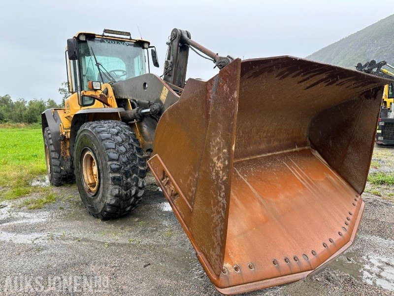 Wheel loader 2011 VOLVO L120F HJULLASTER MED SKUFFE - 14908 TIMER - SERTIFISERT 02/2024