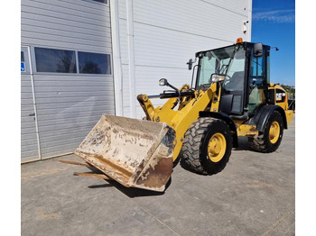 Wheel loader  CATERPILLAR 906M