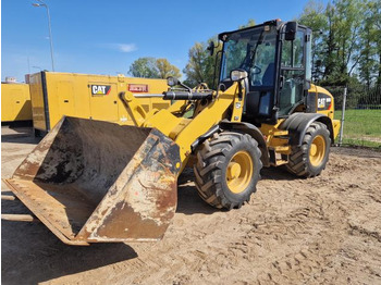 Wheel loader  CATERPILLAR 908M