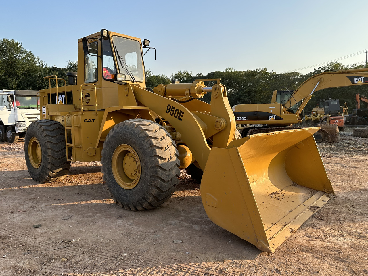 Wheel loader CATERPILLAR 950E