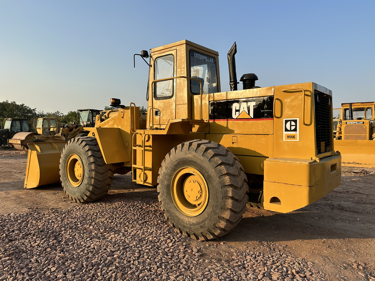 Wheel loader CATERPILLAR 950E