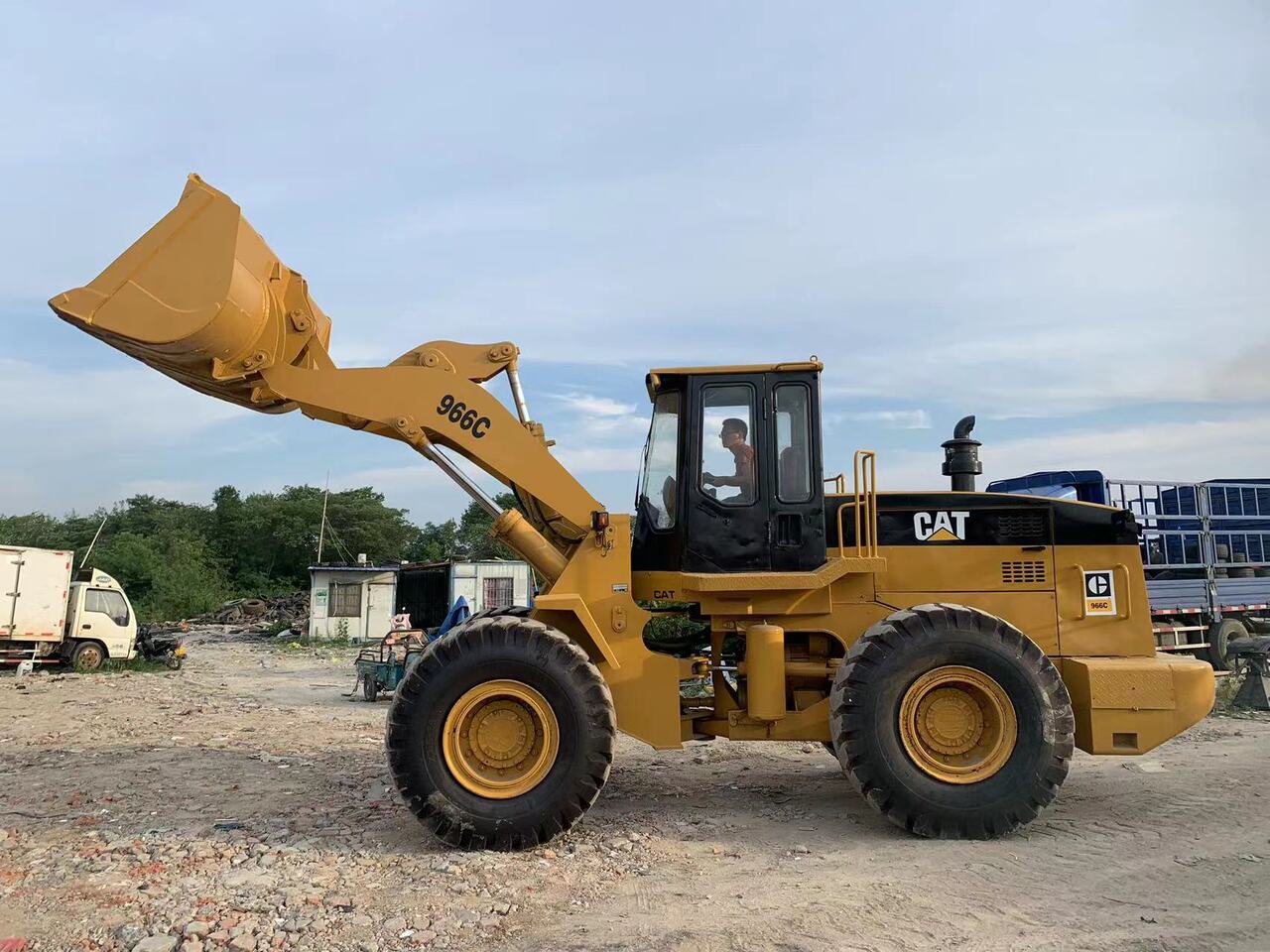 Wheel loader CATERPILLAR 966C