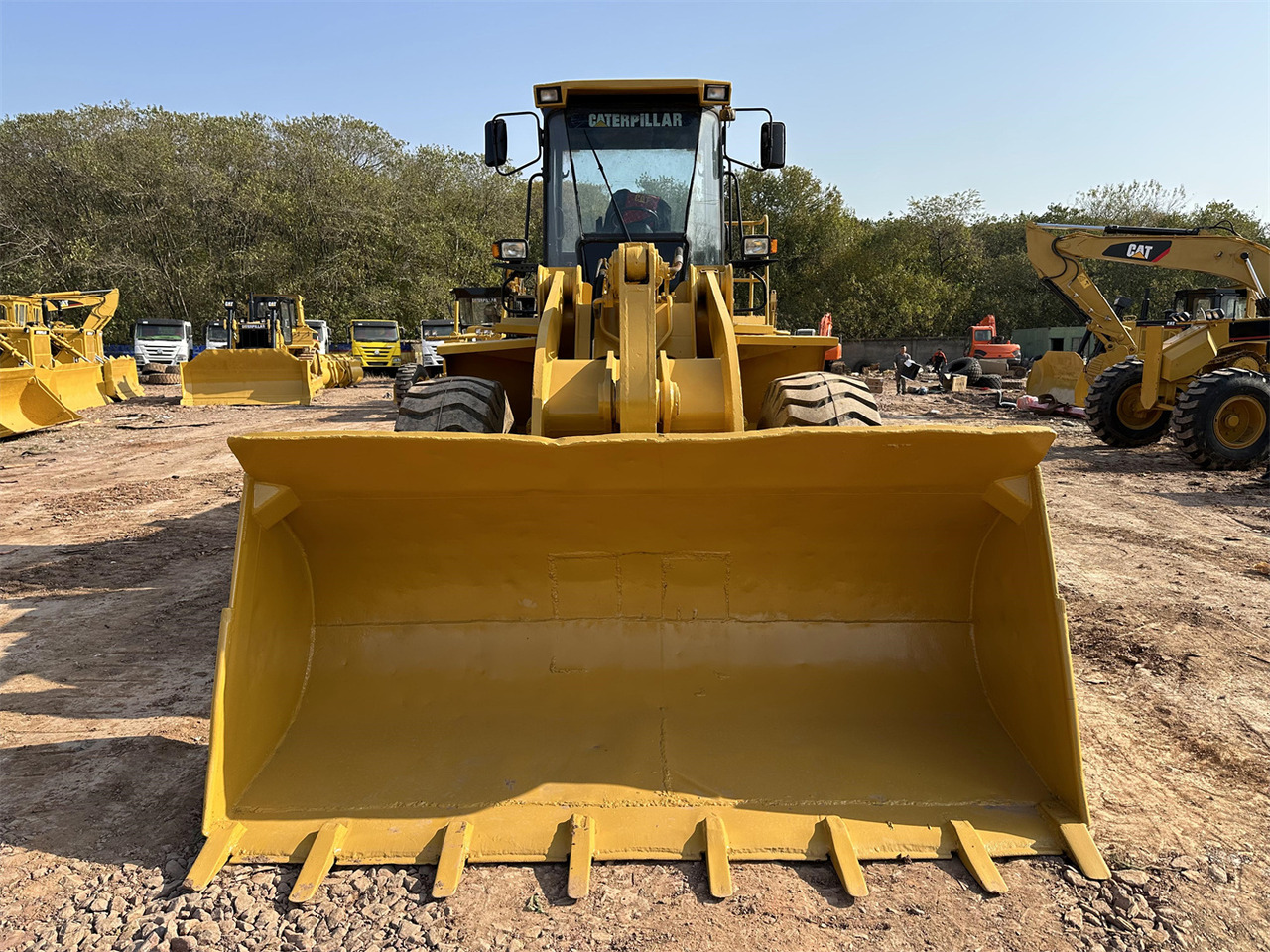 Wheel loader CATERPILLAR 966G