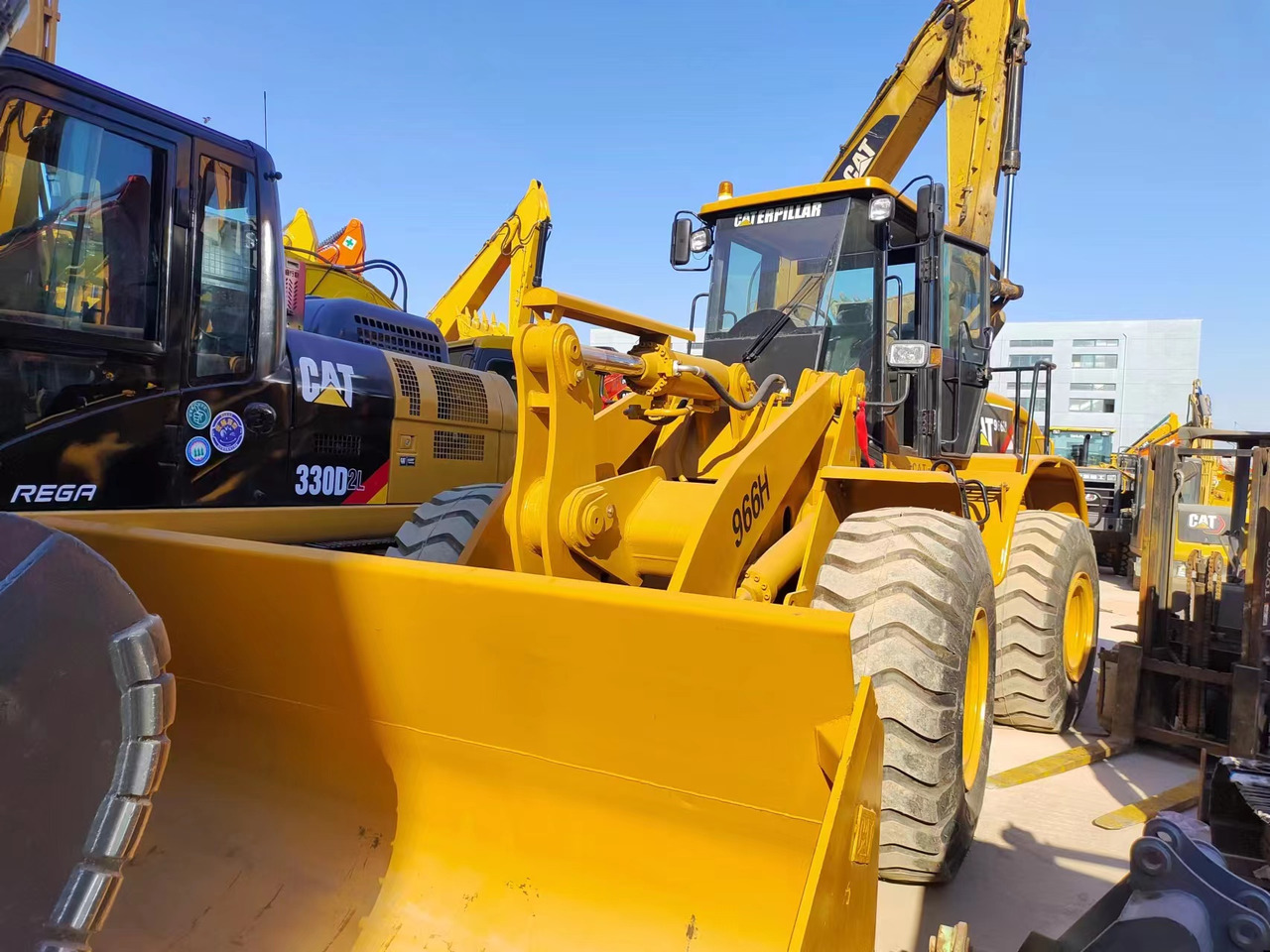 Wheel loader CATERPILLAR 966H