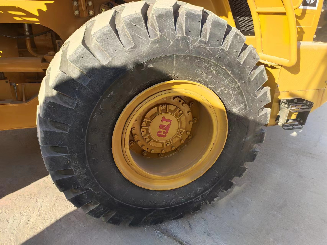 Wheel loader CATERPILLAR 966H