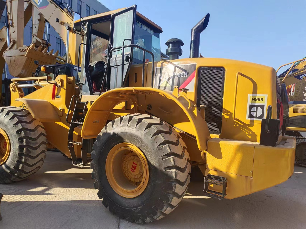 Wheel loader CATERPILLAR 966H