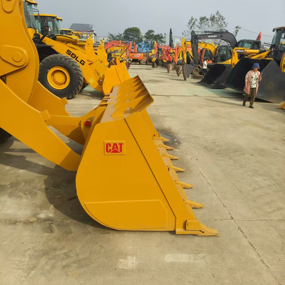 Wheel loader CATERPILLAR 966H