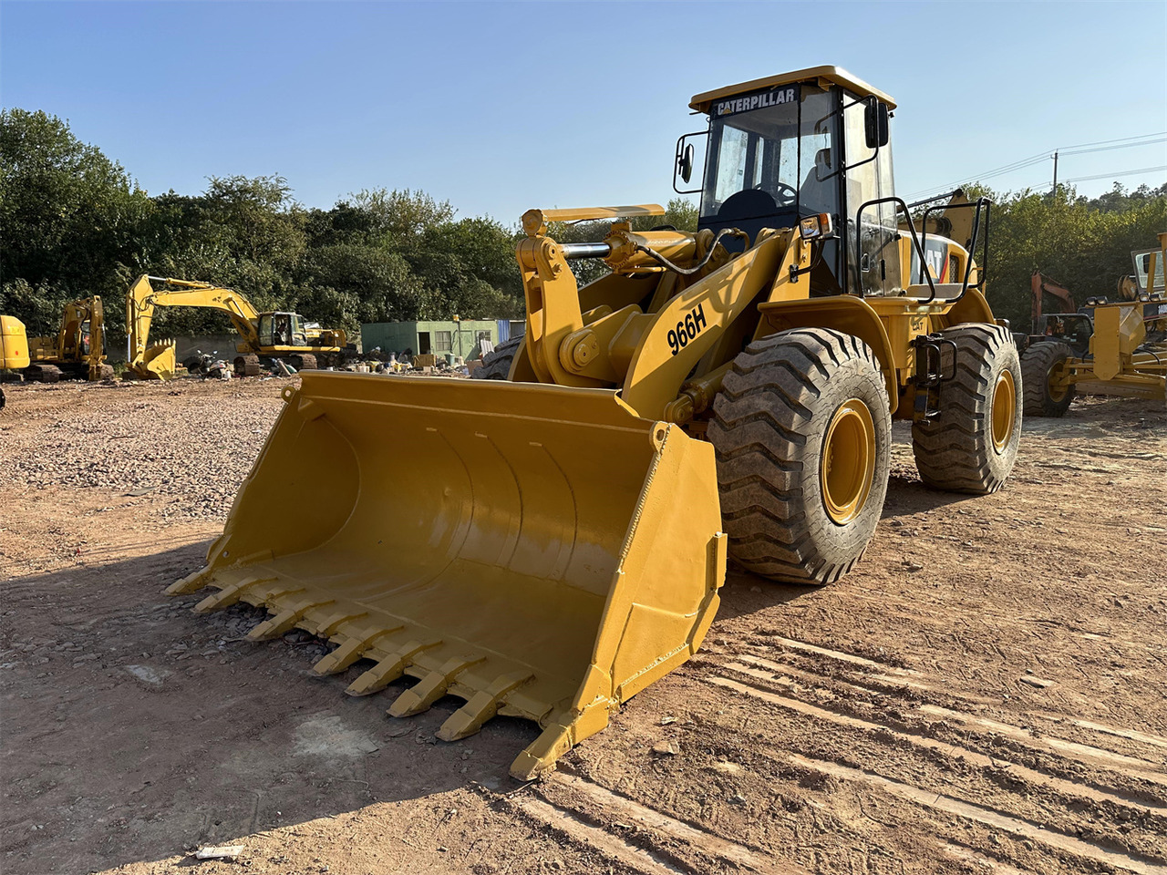 Wheel loader CATERPILLAR 966H