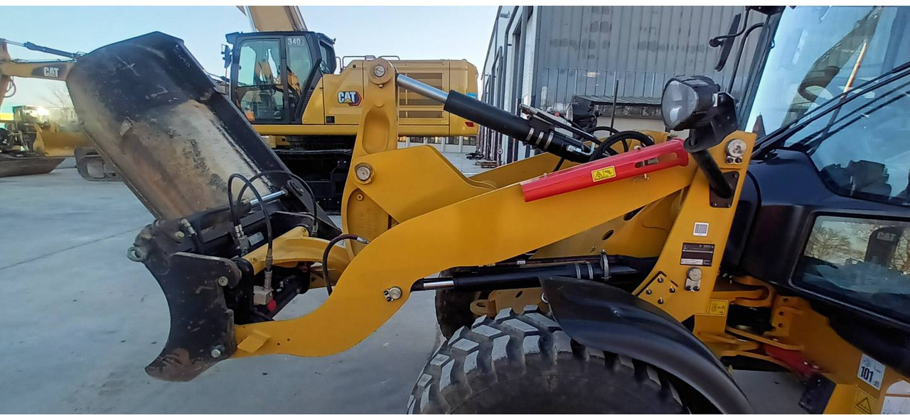 Wheel loader CAT 906