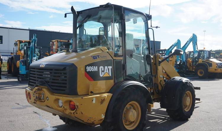 Wheel loader CAT 906M *Uthyres*