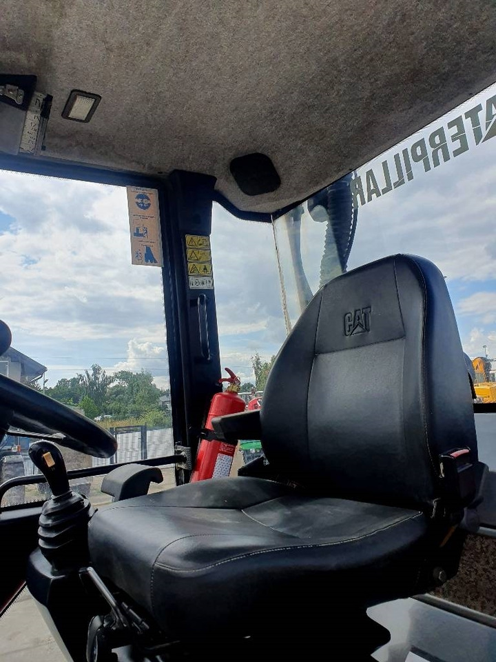 Wheel loader CAT 908