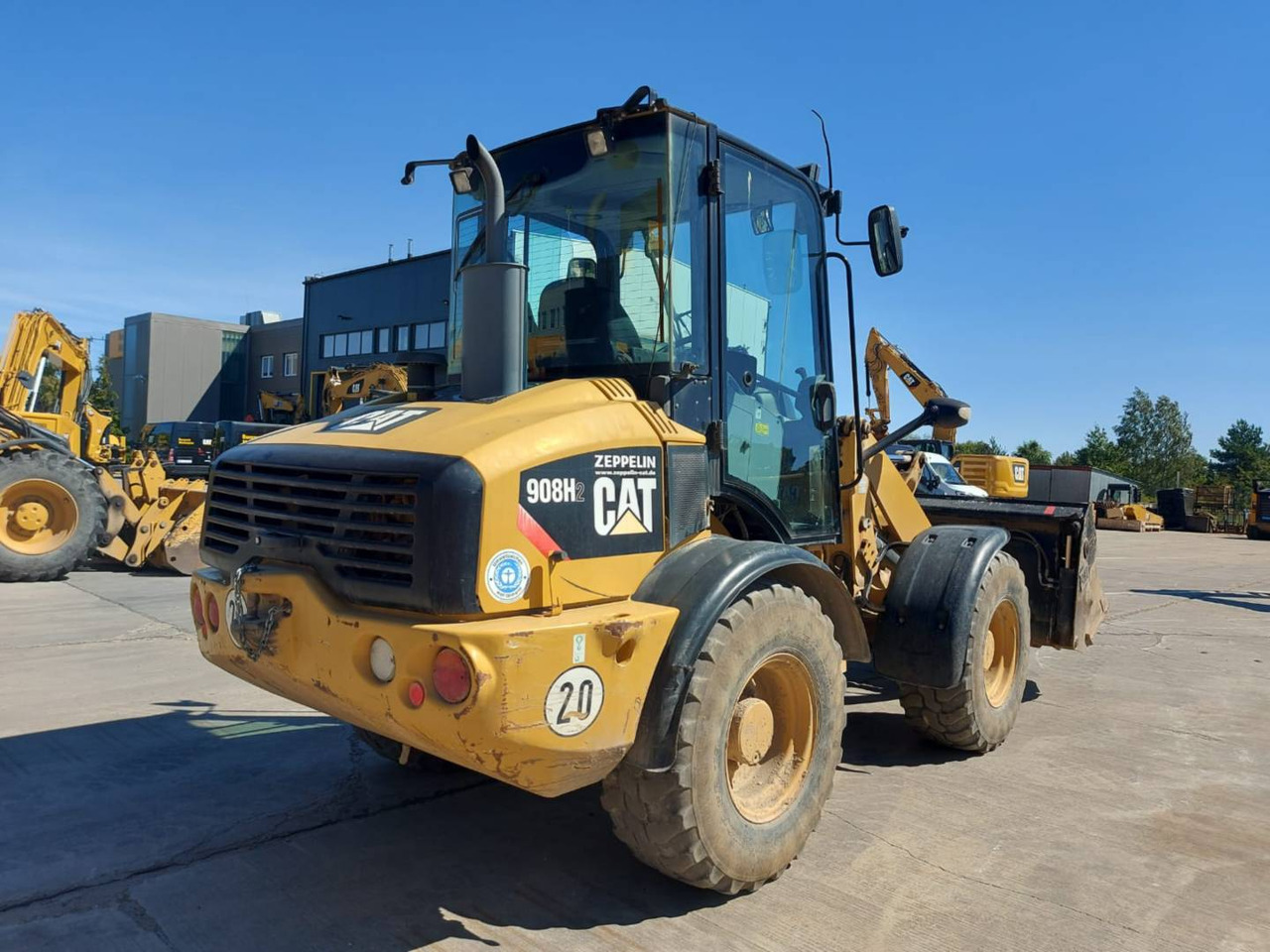 Wheel loader CAT 908H2