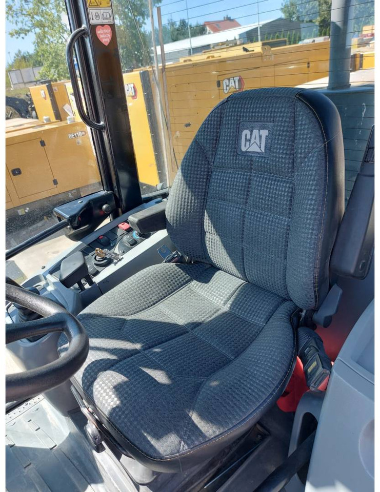 Wheel loader CAT 908H2