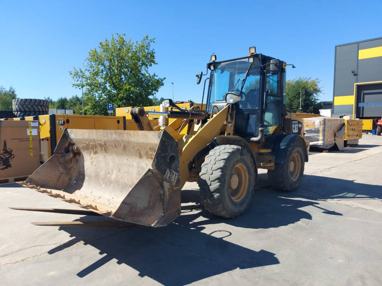 Wheel loader CAT 908H2