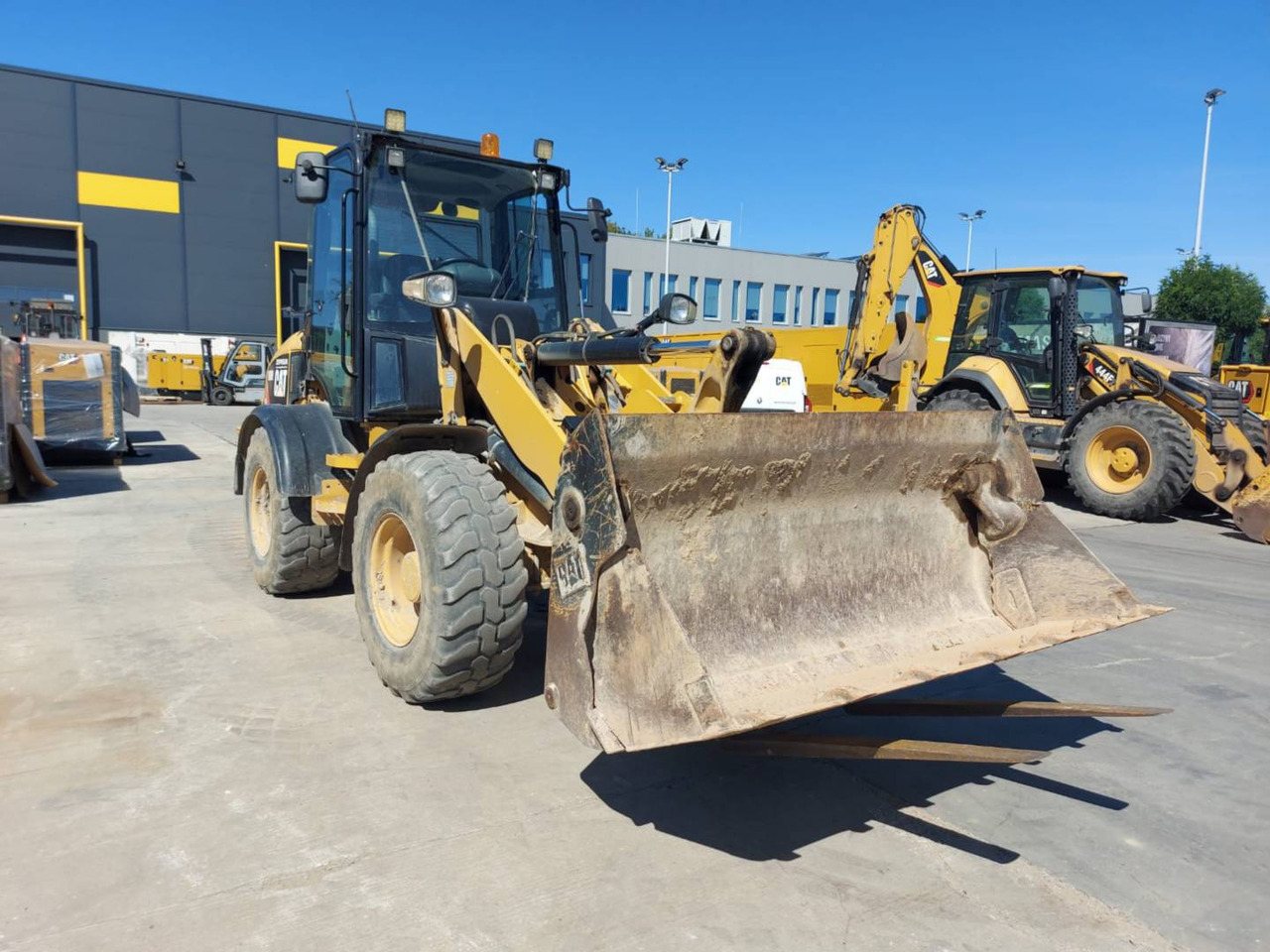 Wheel loader CAT 908H2