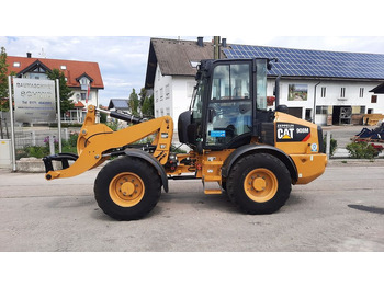 Wheel loader CAT 908M 