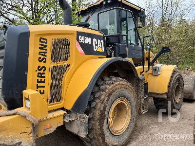 Wheel loader CAT 950 M