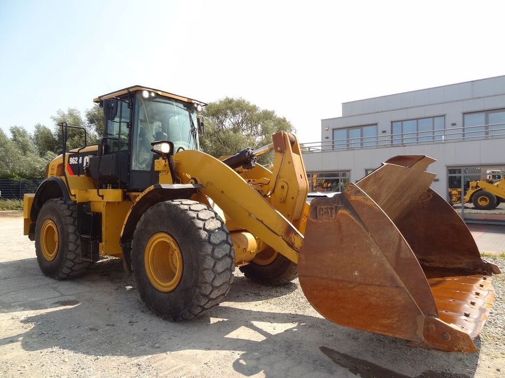 Wheel loader CAT 962 M