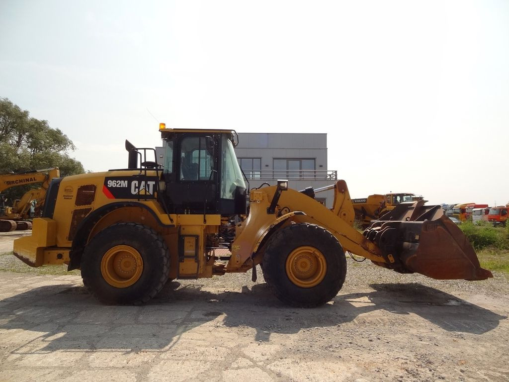 Wheel loader CAT 962 M