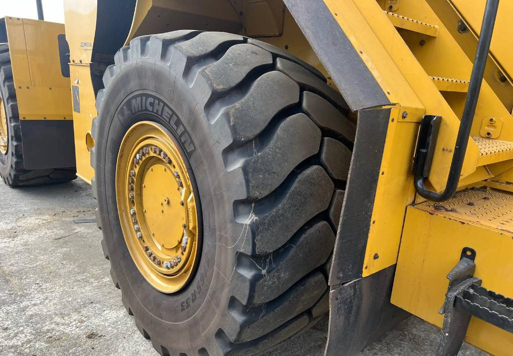 Wheel loader CAT 988 K