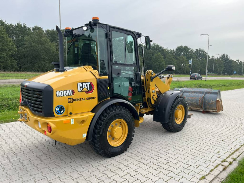 Wheel loader Cat 906M