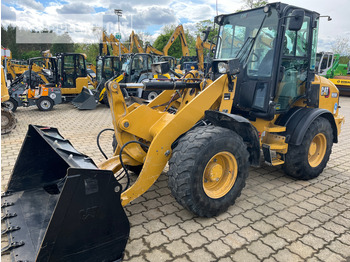 Wheel loader Cat 908M 