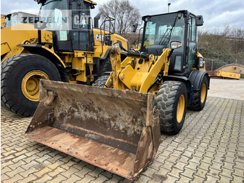 Wheel loader Cat 908M 