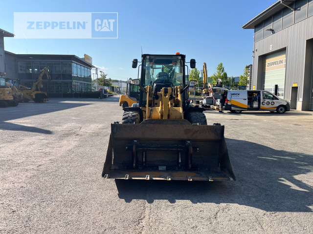 Wheel loader Cat 908M