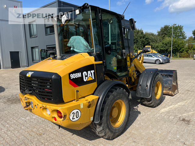 Wheel loader Cat 908M