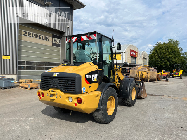 Wheel loader Cat 908M