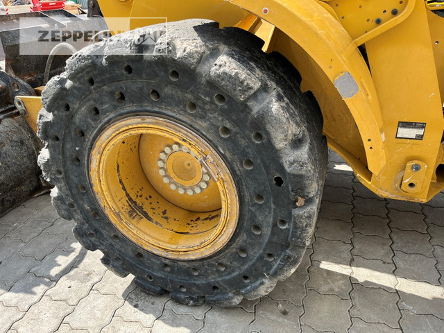 Wheel loader Cat 926M