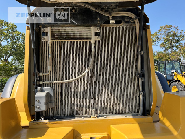 Wheel loader Cat 938M