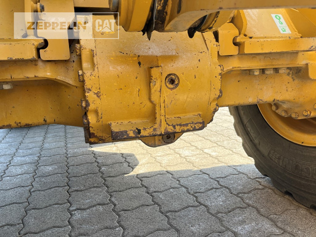 Wheel loader Cat 938M