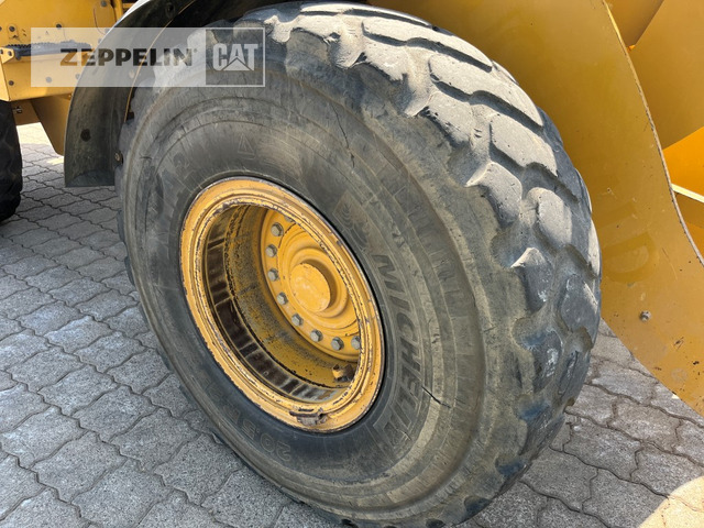 Wheel loader Cat 938M