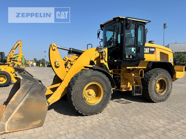 Wheel loader Cat 938M