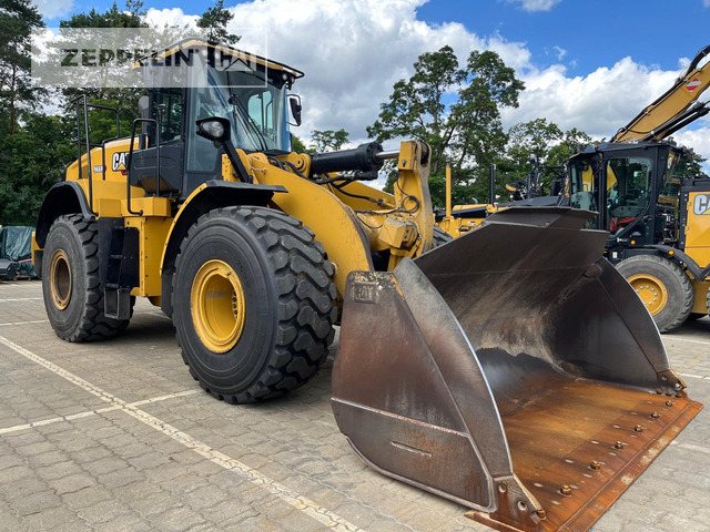 Wheel loader Cat 966M