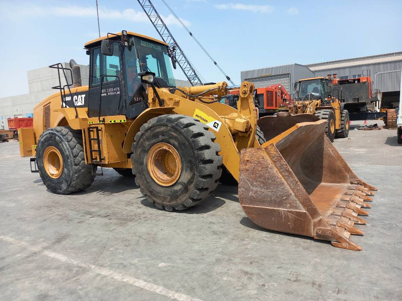 Wheel loader Cat 966 H (Abu Dhabi)