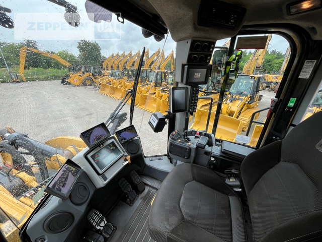 Wheel loader Cat 982M