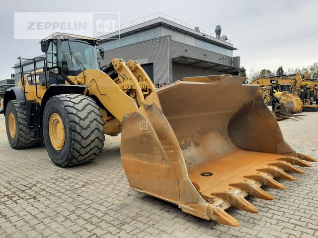 Wheel loader Cat 982M