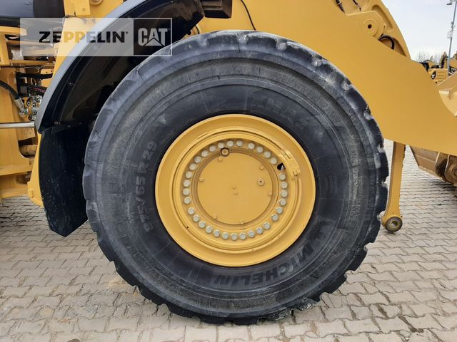 Wheel loader Cat 982M