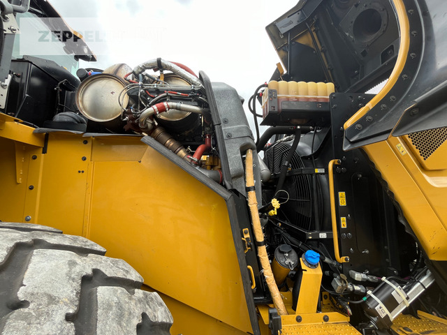 Wheel loader Cat 982M