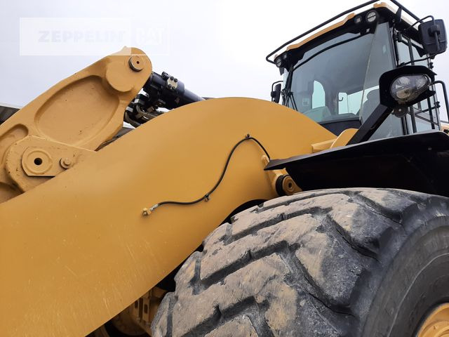 Wheel loader Cat 982M