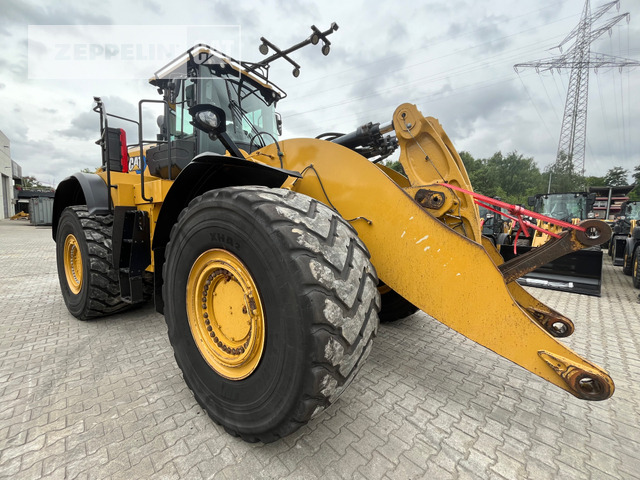 Wheel loader Cat 982M