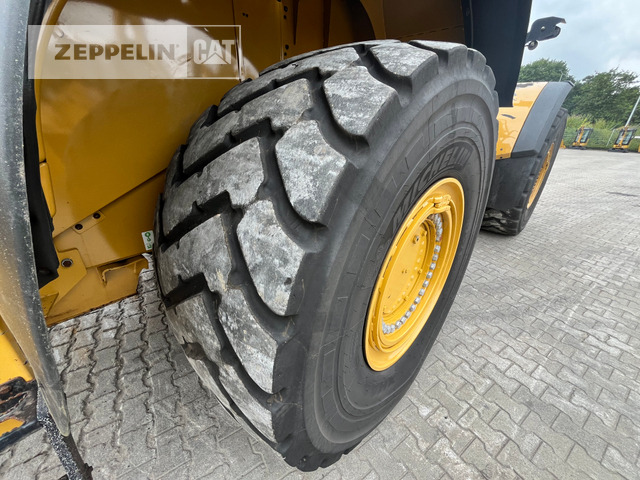 Wheel loader Cat 982M