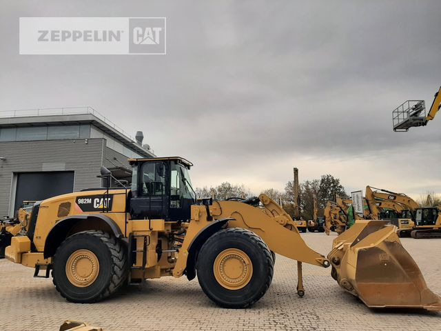 Wheel loader Cat 982M