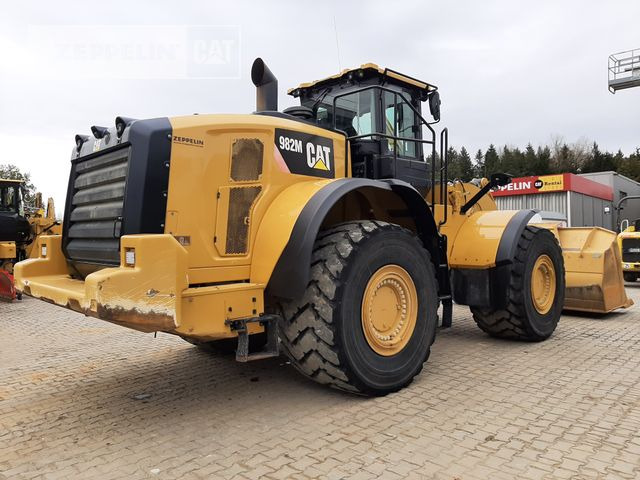 Wheel loader Cat 982M