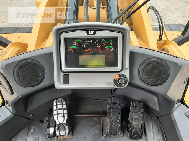 Wheel loader Cat 982M