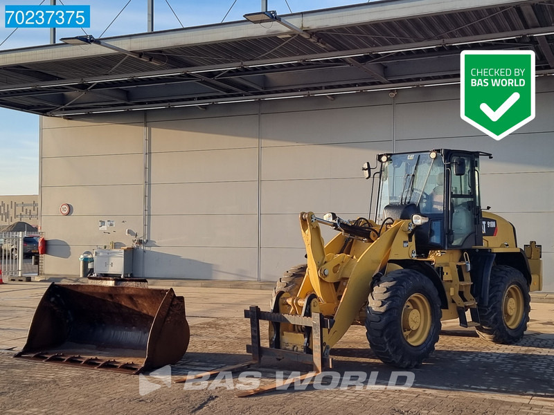 Wheel loader Caterpillar 918 M BUKCET + FORKS + A/C