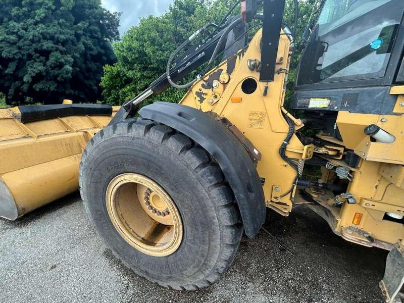 Wheel loader Caterpillar 924G MACHINE SUISSE